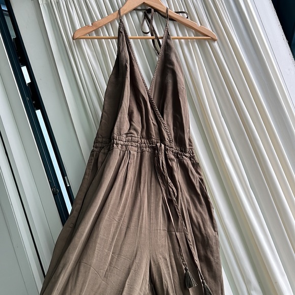 Lovestitch - medium - army green cargo coloured halter jumpsuit - Picture 3 of 5